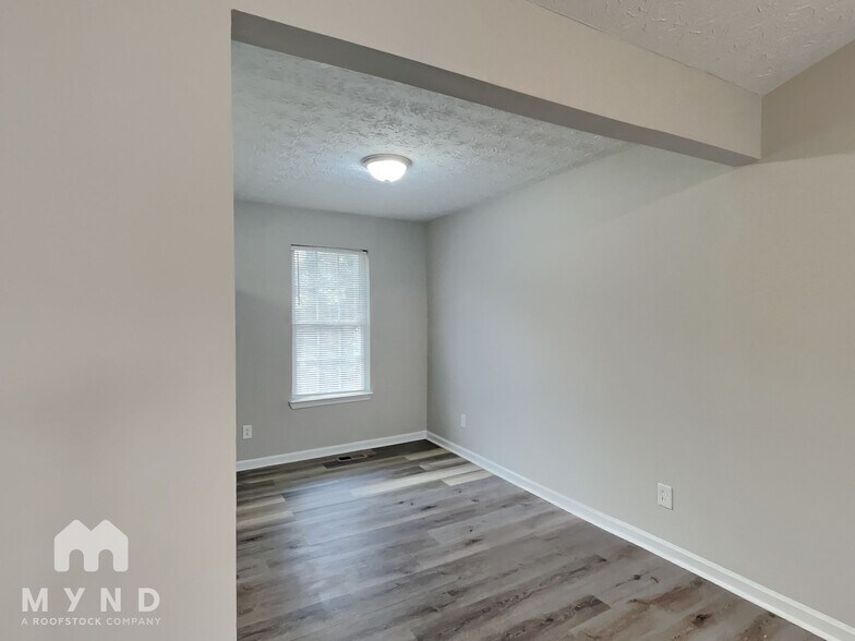 Building Photo - 1016 Bridle Creek Dr