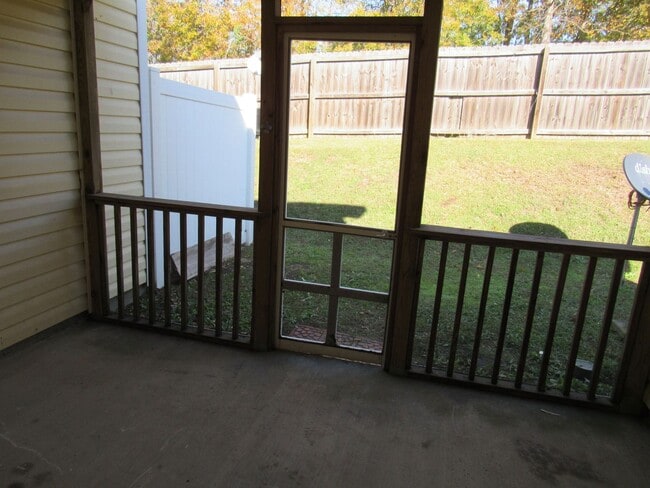 Building Photo - Welcome to Greenford Place!