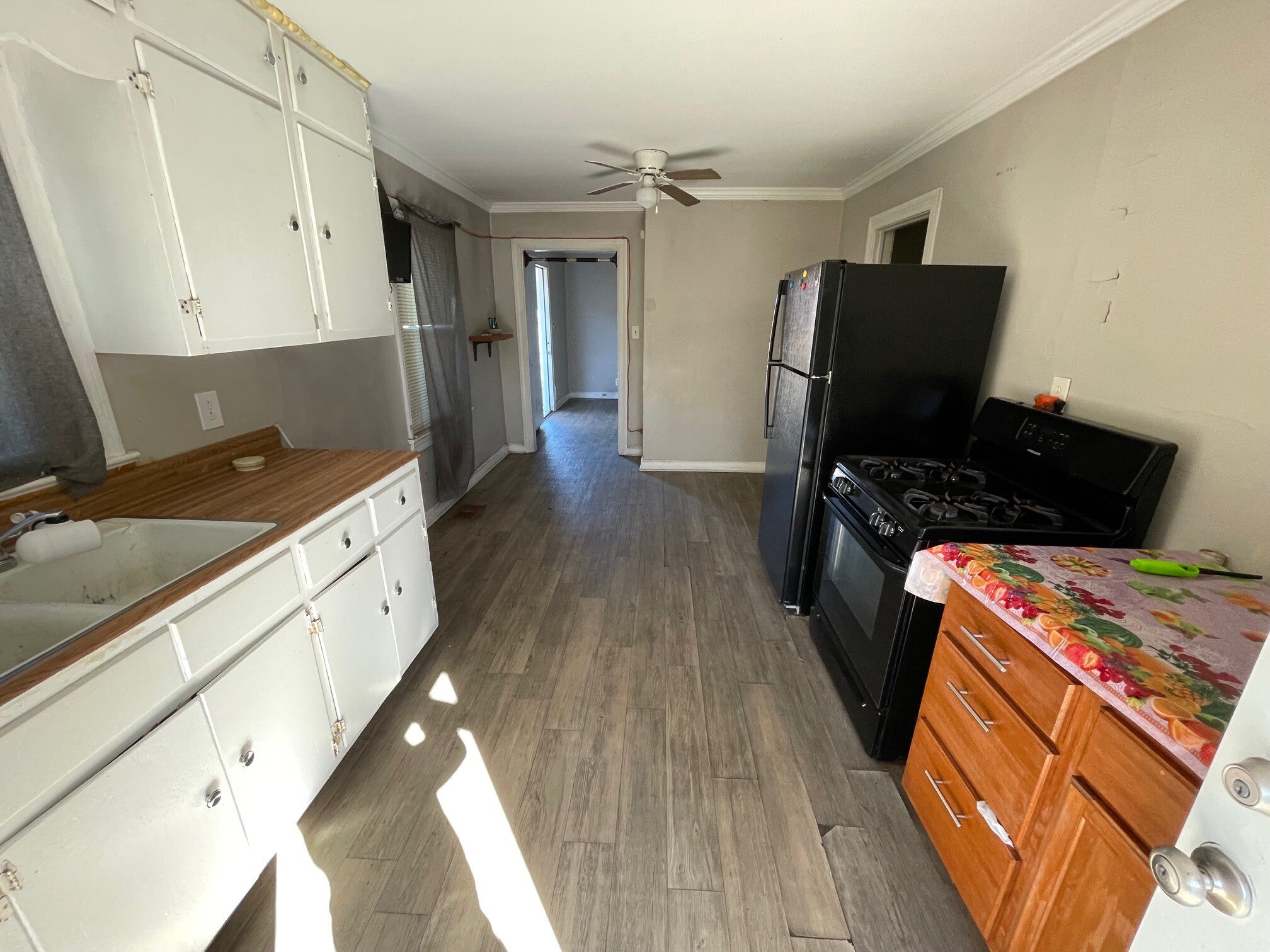 Building Photo - 5002 Park Ave