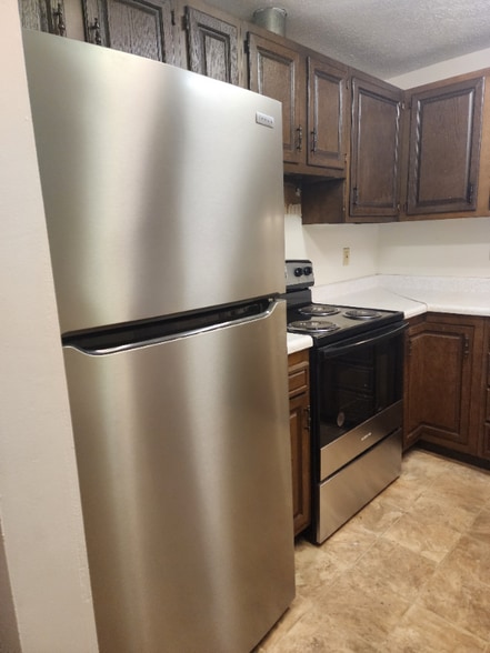 Building Photo - 201 Rose Ln St SW