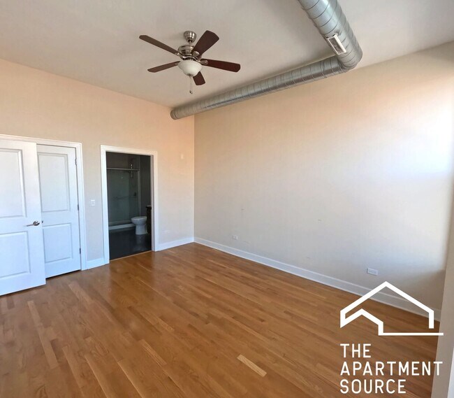 Building Photo - 2778 N Milwaukee Ave