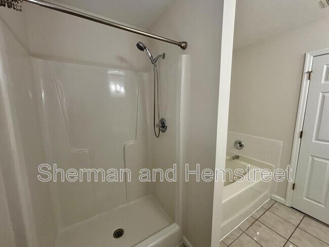 Building Photo - 389 Sandleton Way