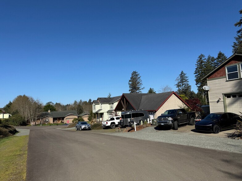 Building Photo - 1601 N 4th Ave