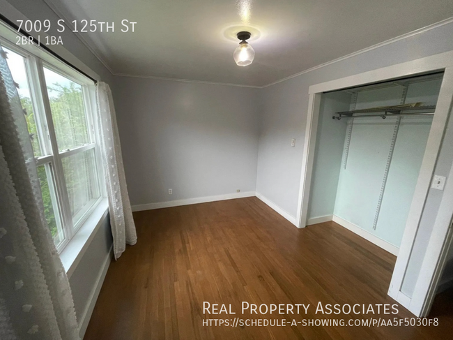 Building Photo - 7009 S 125th St