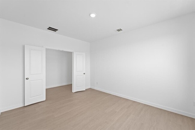 Building Photo - 22140 Juniper Crossing Dr