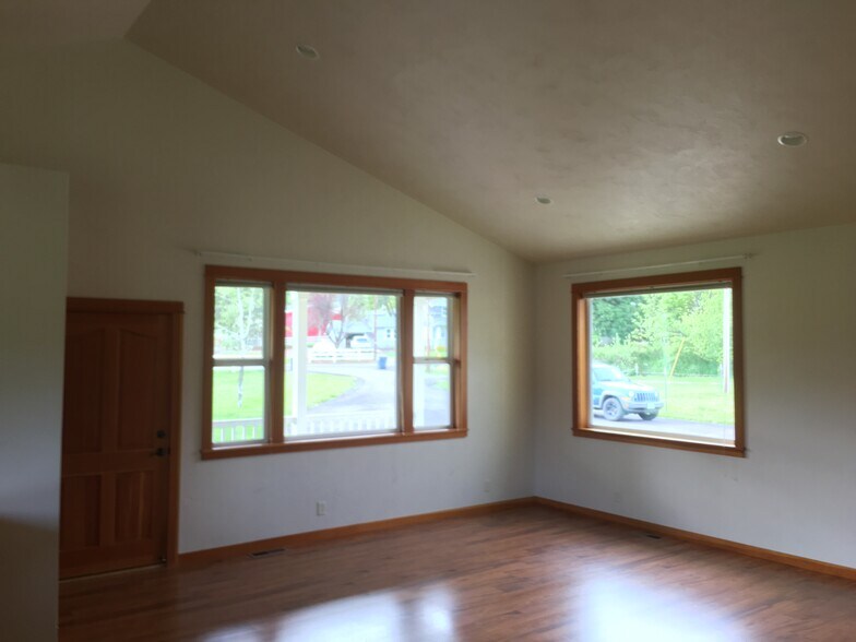 Building Photo - 91351 Donna Rd