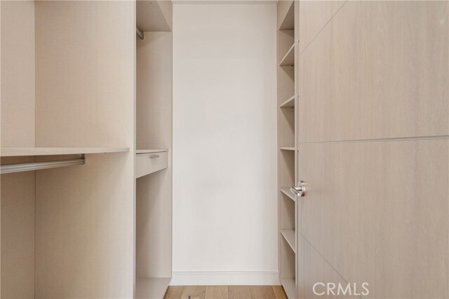 Building Photo - 820 S Wilton Pl