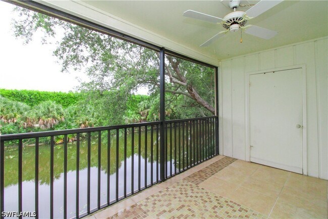 Building Photo - 729 Palm View Dr