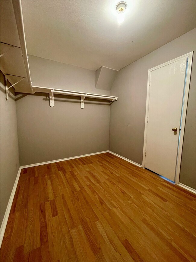 Building Photo - 16822 Perryton Ln