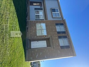 Building Photo - 2641 Sandbury Blvd