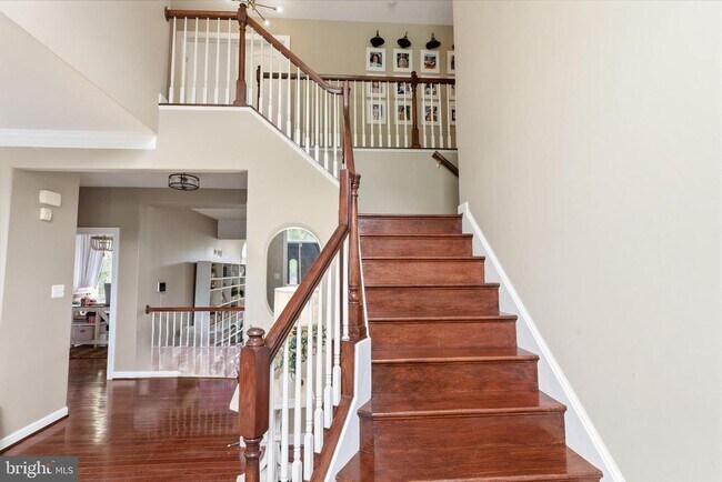 Building Photo - 11 Mt Ararat Ln