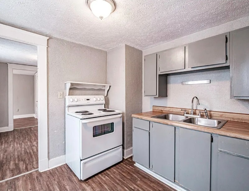 Building Photo - 42 Storer St