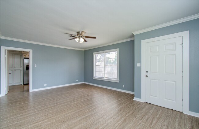 Building Photo - 1108 Kern St
