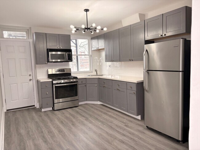 Building Photo - 2356 McCulloh St