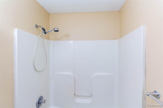 Building Photo - 9712 Cherokee St