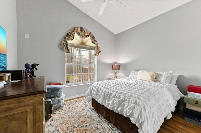 Building Photo - 8319 Horseshoe Bay Rd