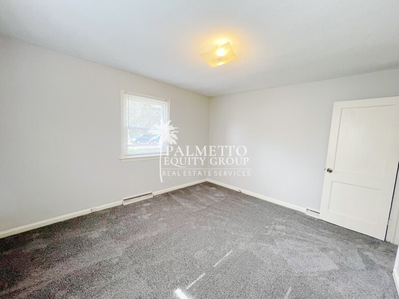 Building Photo - 1583 Lovett St