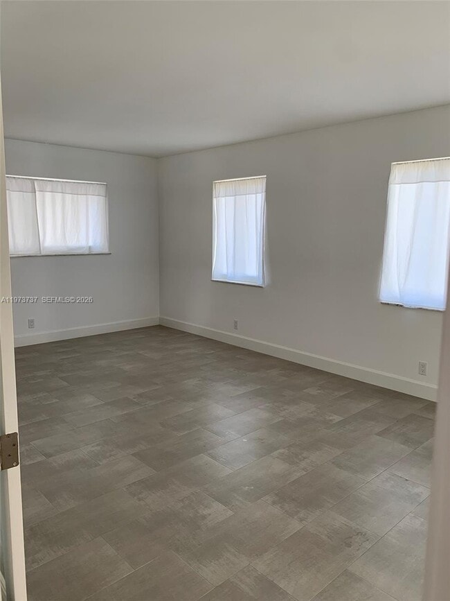 Building Photo - 4411 W Broward Blvd