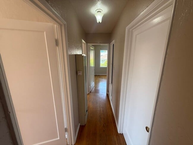 Building Photo - 3-Bedroom Single Family Home in Richmond Annex / El Cerrito Area