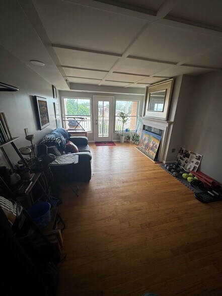 Living room - 2609 Douglass Rd SE