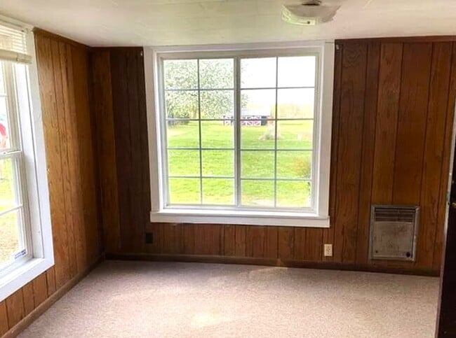 Building Photo - Classic country style house available now!