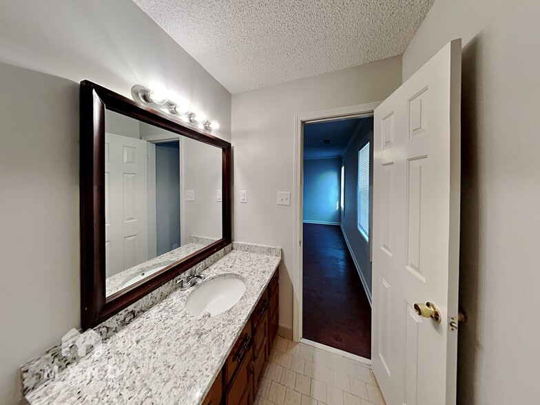 Building Photo - 4546 S Berrypick Ln