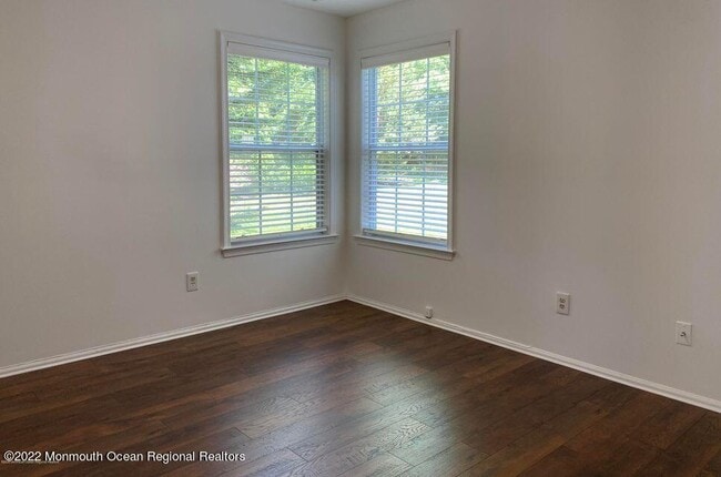 Building Photo - 407 Hampton Ct