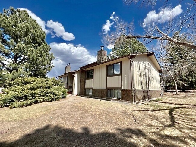 Building Photo - 6455 Yvonne Way