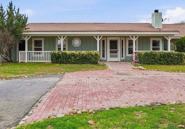 Building Photo - 7501 Uplands of the Kern Dr