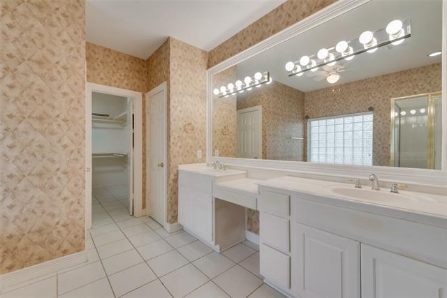 Building Photo - 3207 Cole Ave