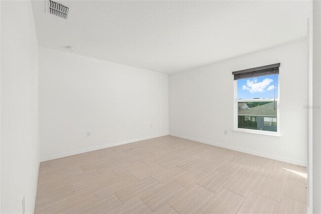 Building Photo - 6366 SW 77th Ave