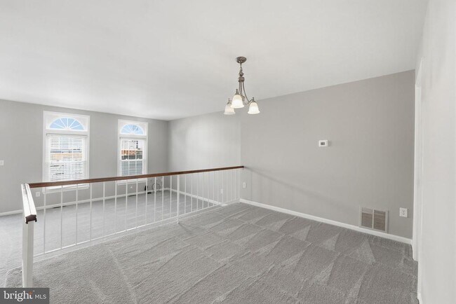 Building Photo - 7978 Revenna Ln