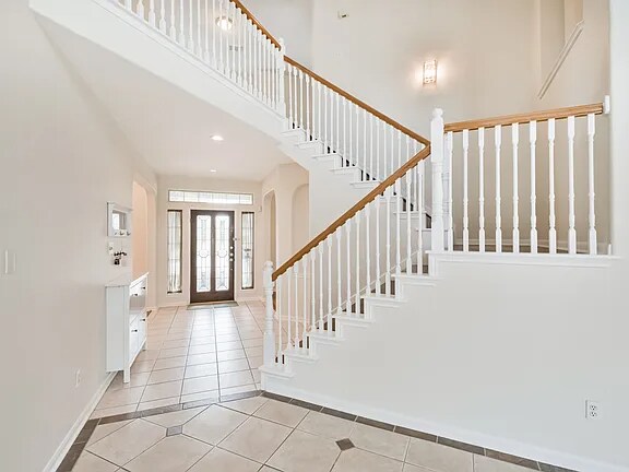 Building Photo - 2502 Bridge Hampton Way