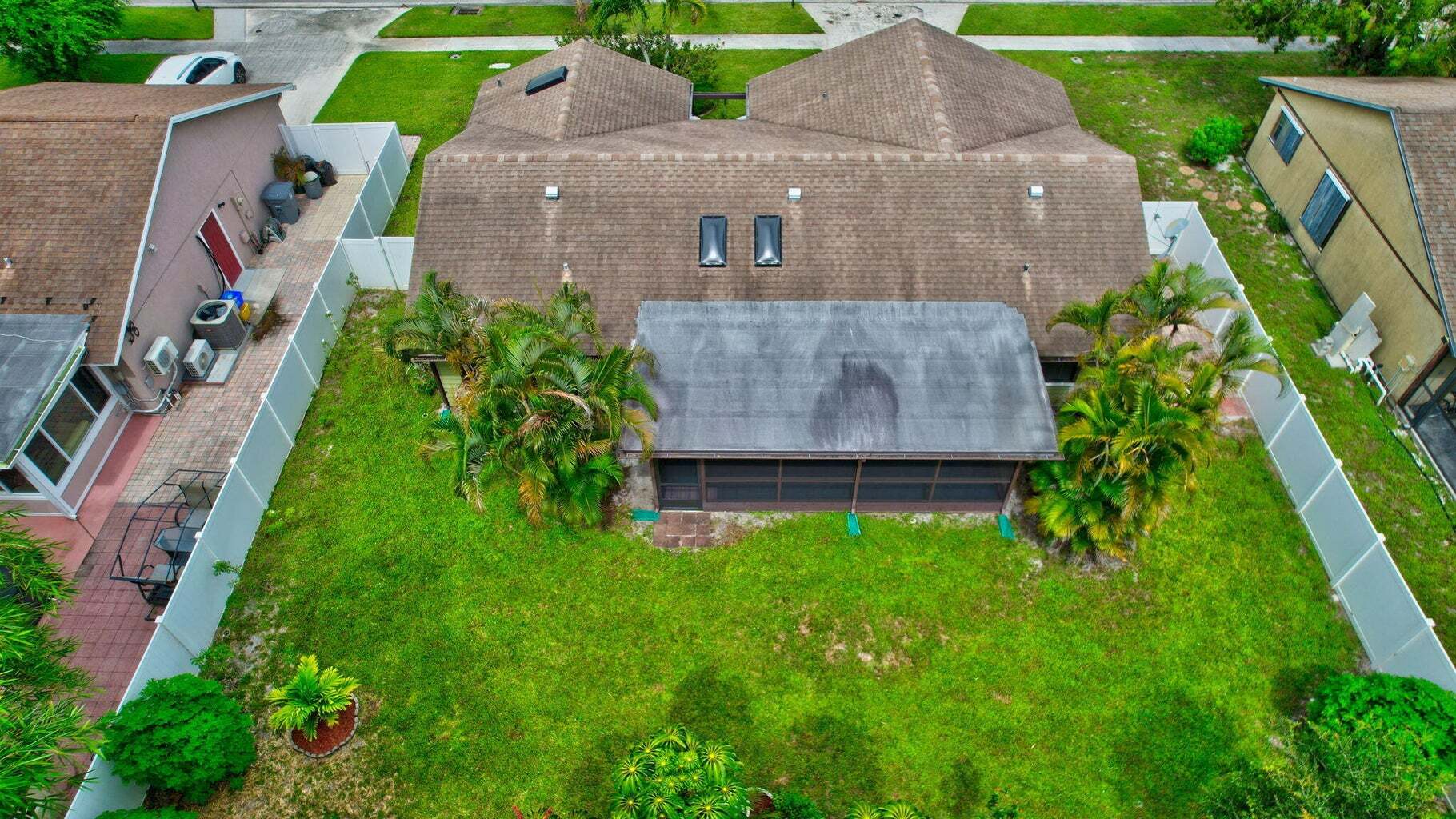 Building Photo - 9311 Longmeadow Cir