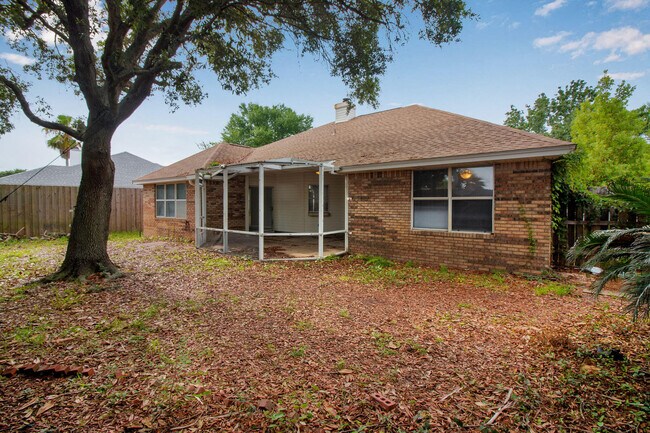 Building Photo - 404 Ridge Wood Cir