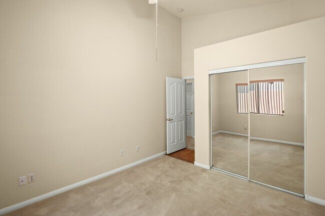 Building Photo - SW!! Single Story!! Pool!! NO HOA!!  Corne...