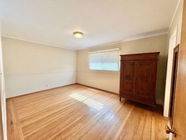 Building Photo - Peaceful Charmer Single-Story Retreat in Vallejo