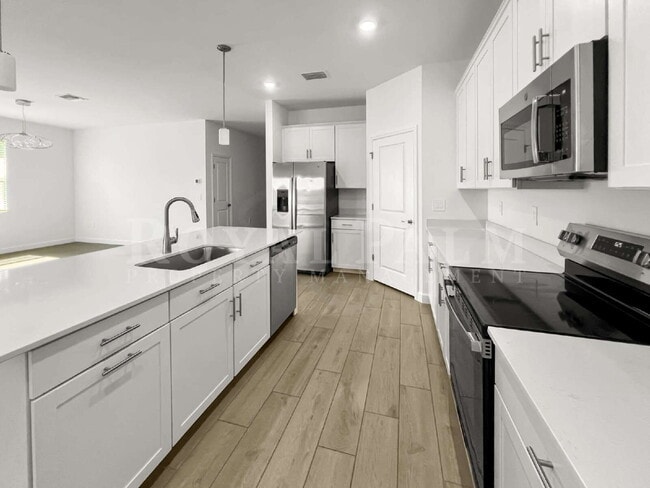 Building Photo - 10706 Clementine Pl