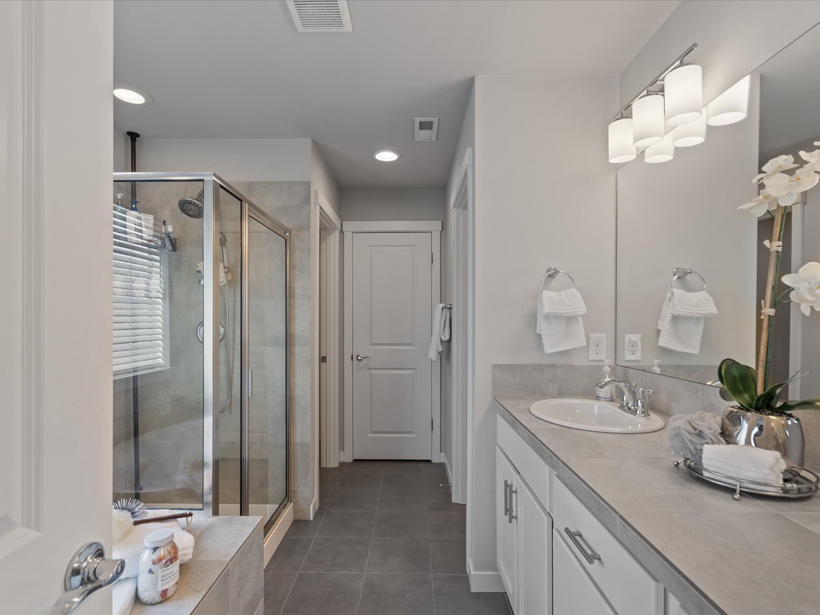 Building Photo - 10224 25th Pl SE