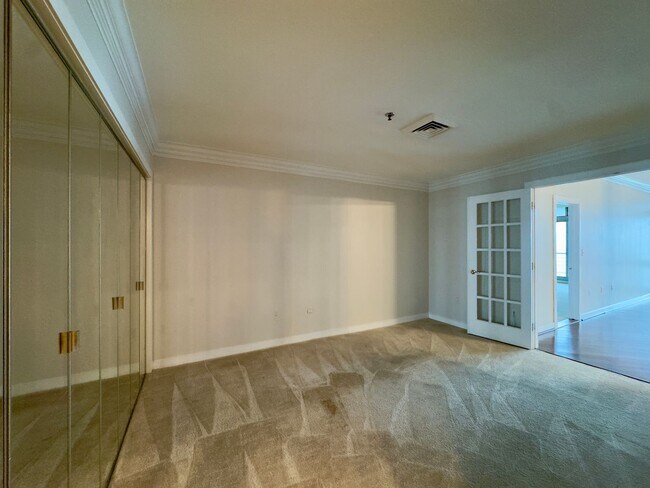 Building Photo - Elegant 2 Bedroom/2.5 Bathroom Apartment with Den, 2 Parking Spaces, and Storage Unit in Canton, ...