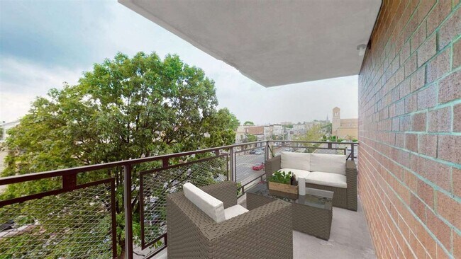 Building Photo - 500 Central Ave