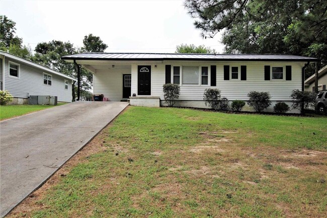 Building Photo - East Side of Cullman City Limits