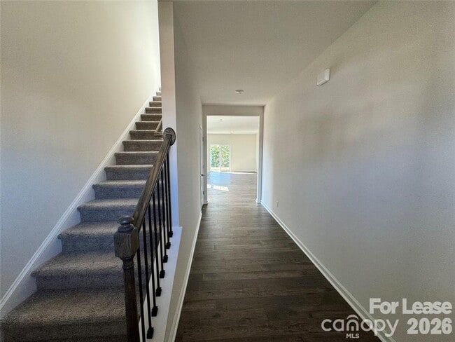 Building Photo - 122 Old Home Rd