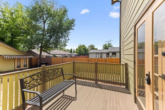 Building Photo - Beautiful 2 Bedroom 2 Bathroom Near Down Town Loveland