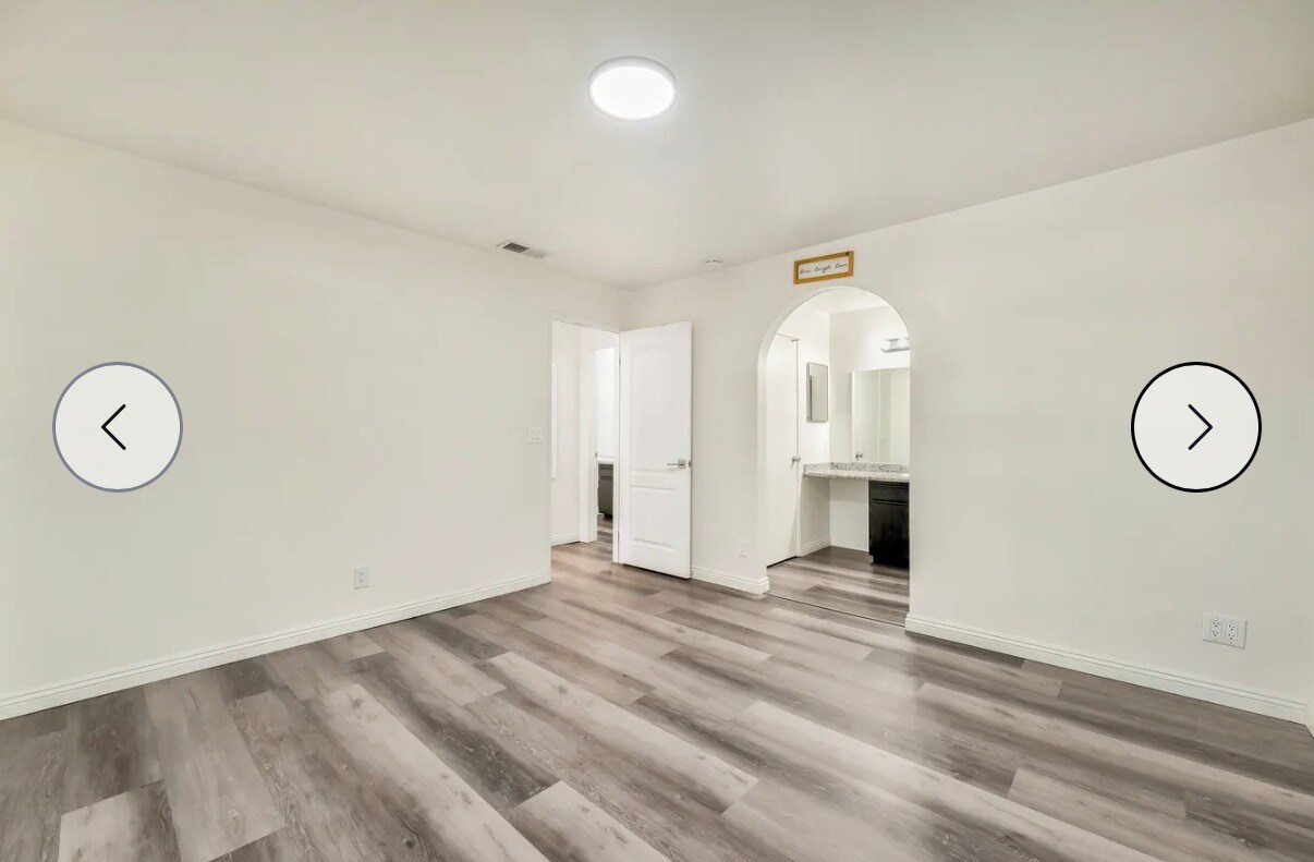 Building Photo - 2200 S Fort Apache Rd