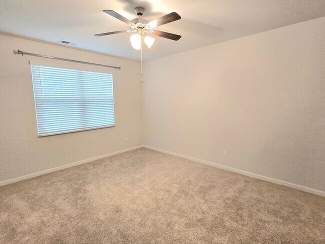 Building Photo - 4828 Southwind Rd