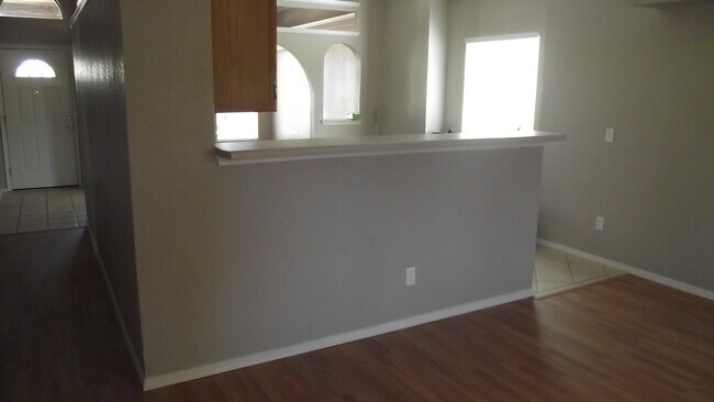 Building Photo - East El Paso 4 Bed Refrig A/C