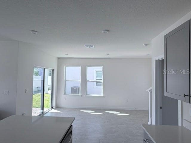 Building Photo - 6446 Horseshoe Ln Wy