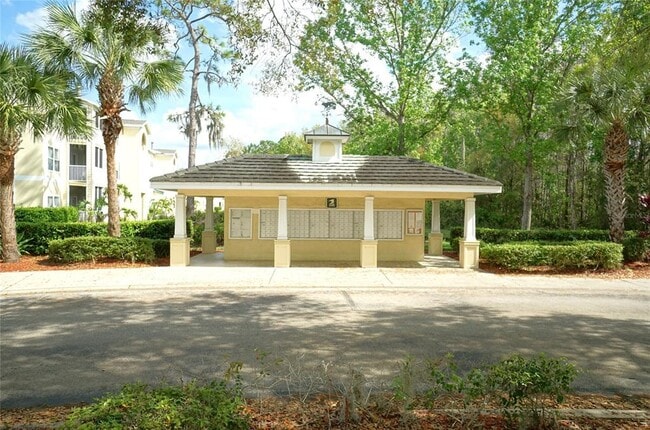 Building Photo - 18425 Bridle Club Dr