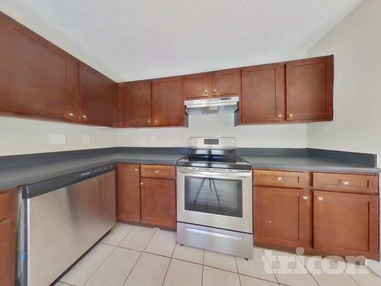 Building Photo - 1394 Winndale Rd